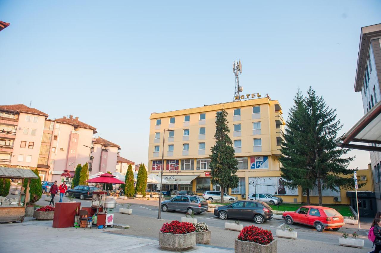 Hotel Novi Nacional Prnjavor Exterior foto